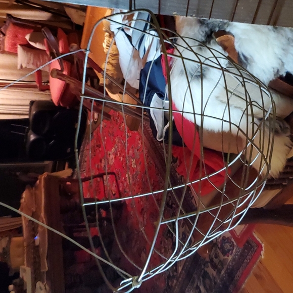 💥SOLD💥Antique wire farm basket - Picture 5 of 12